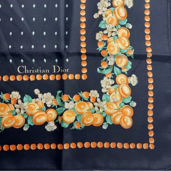 Christian Dior vintage silk scarf 30 x 30 inches - Picture 4 of 5